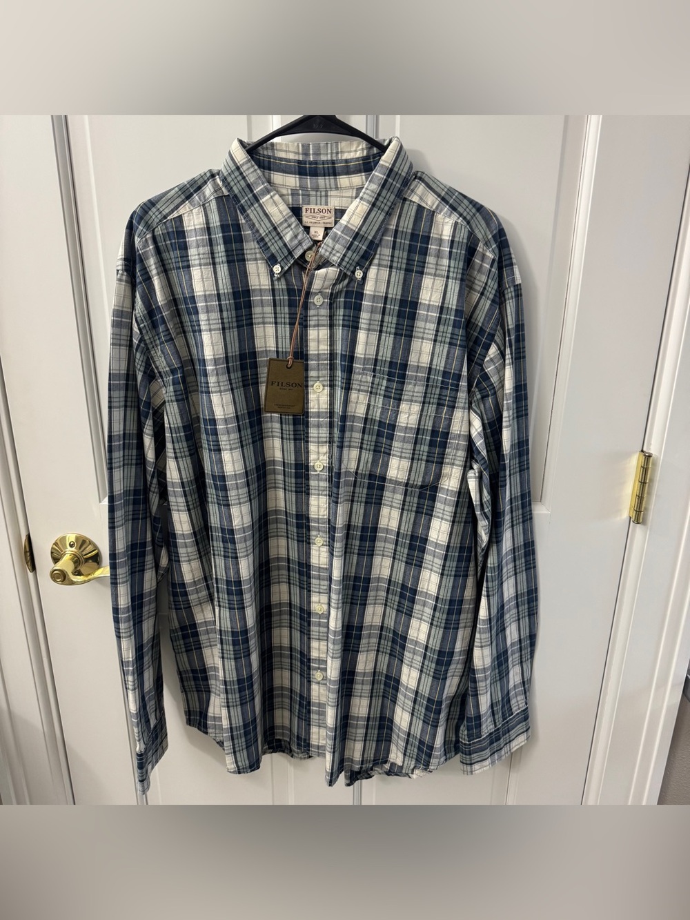NWT Filson Button Down Shirt 👔